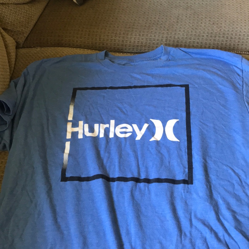 Hurley t shirt